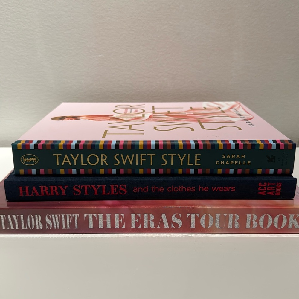 Taylor Swift/Harry Styles book bundle